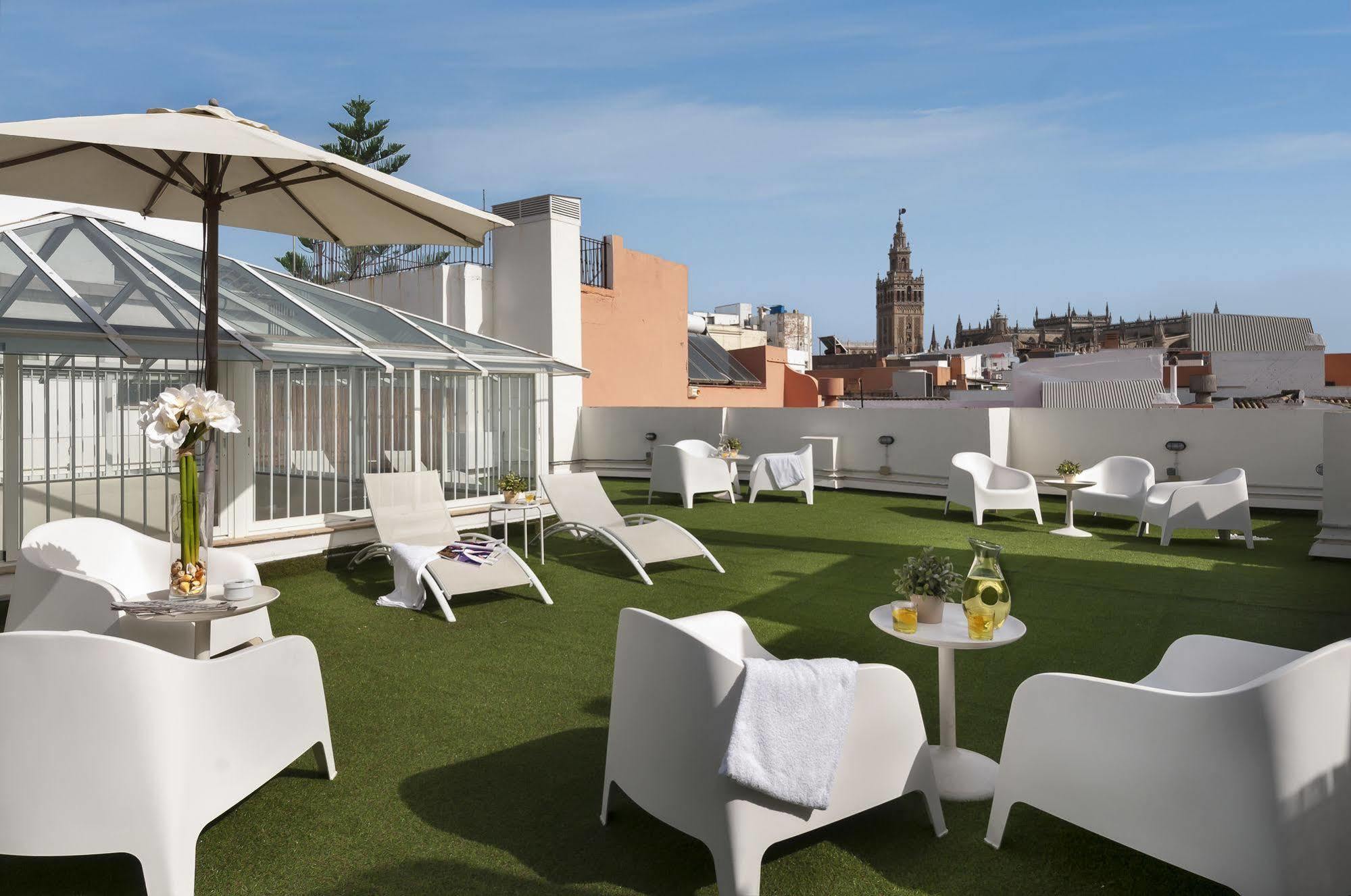 Suites Sevilla Plaza Zewnętrze zdjęcie