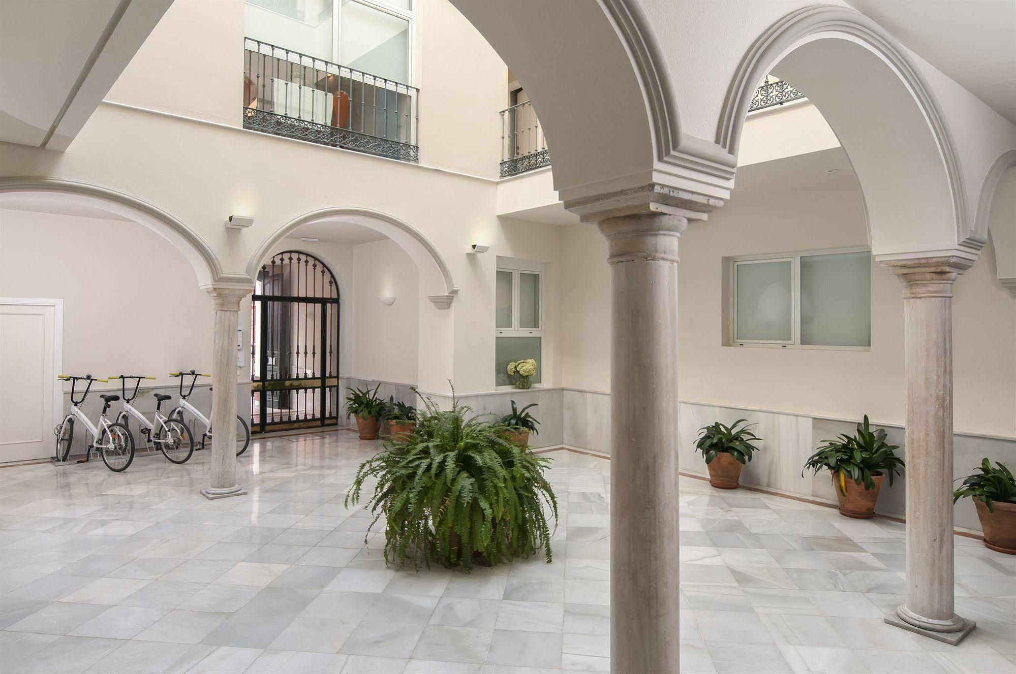 Suites Sevilla Plaza Zewnętrze zdjęcie
