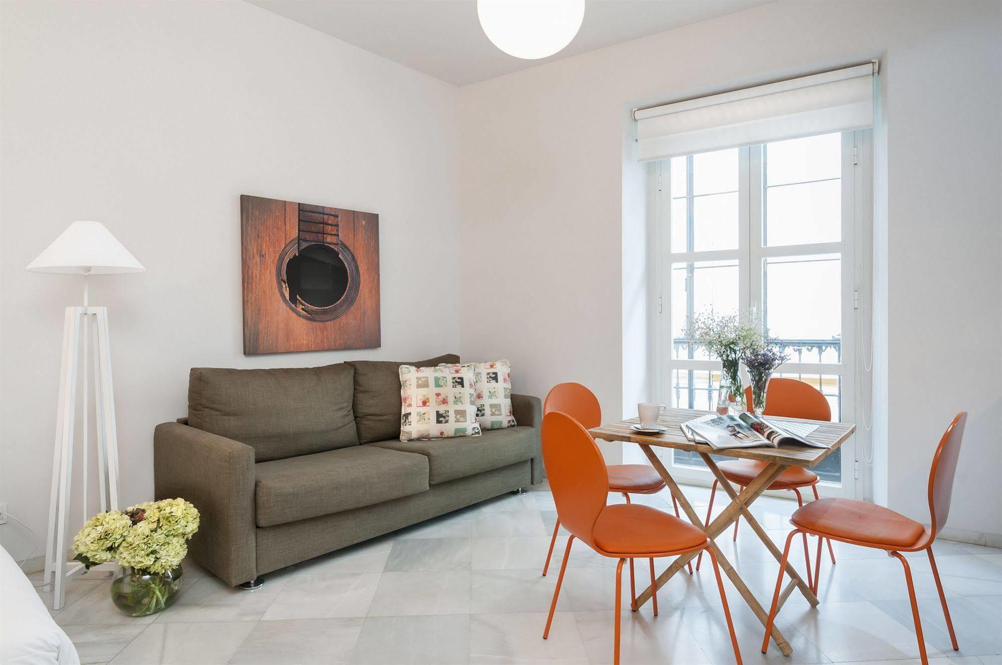 Suites Sevilla Plaza Zewnętrze zdjęcie